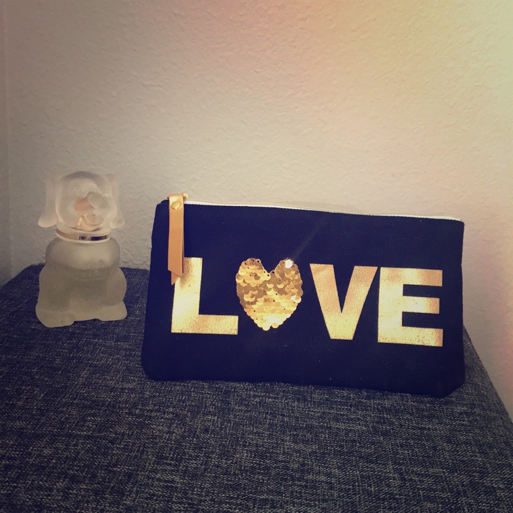 Black and Gold Sequin Pouch✨🖤